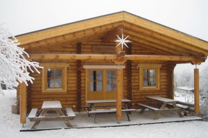 Holzhaus-Rundbohlen-Rundbalken-Gewerbeobjekt-Beer8
