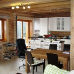 Holzhaus-Rundbohlen-Rundbalken-Wohnhaus-Innen-Lehmann18